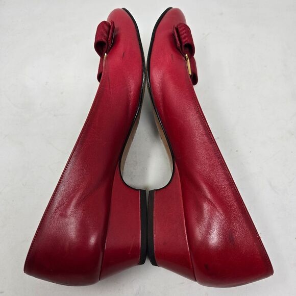 SALVATORE FERRAGAMO Vara Red Leather Bow Gold Logo Low Block Pumps 8AAAA - Picture 8 of 10